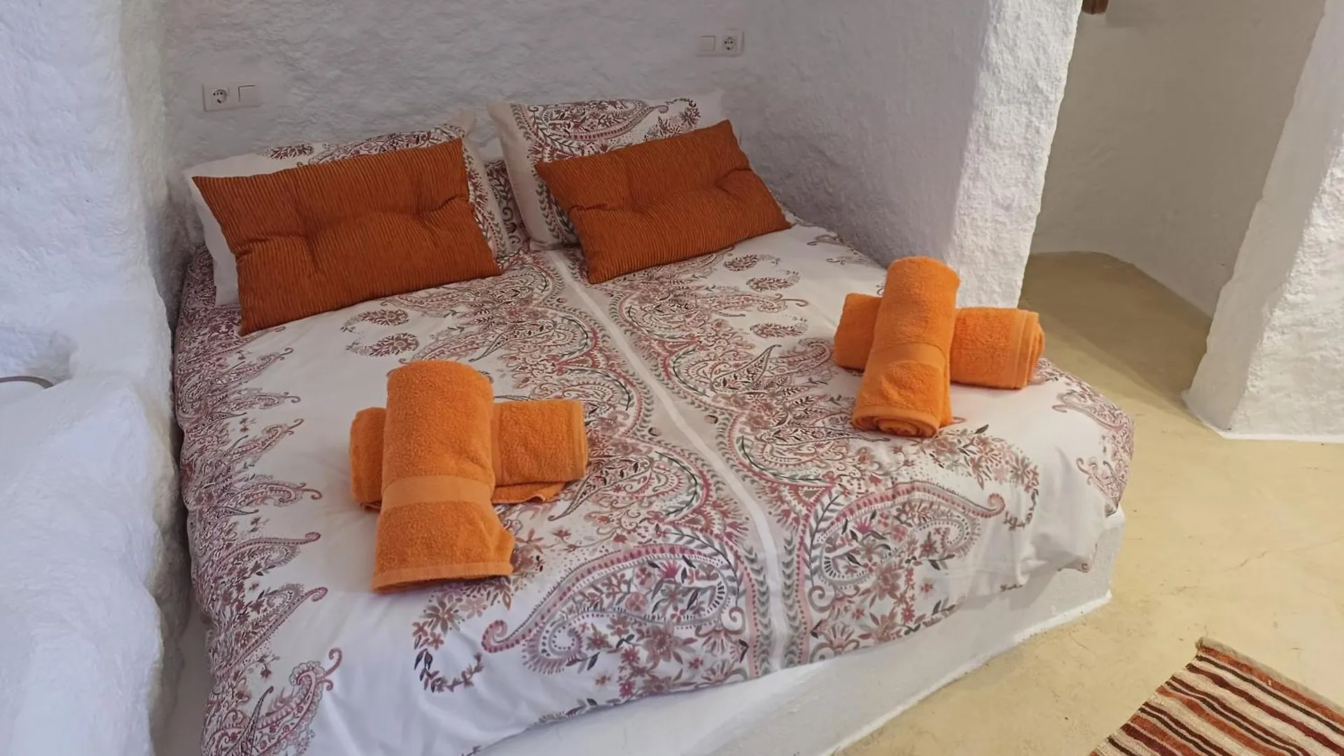 Cuevas Azul Villa Baza
